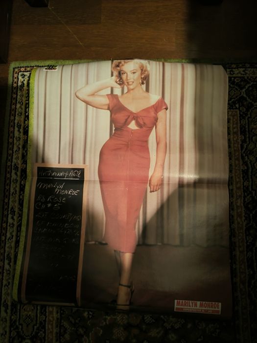 Vendo coleção +350 pósteres TV guia, TV mais, JN, revista super jovem