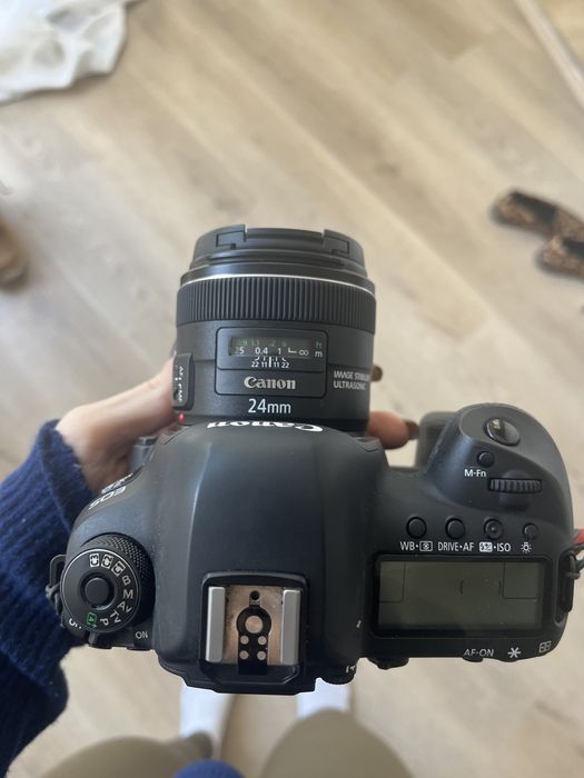 Camera + Lente CANON 5D Mark IV