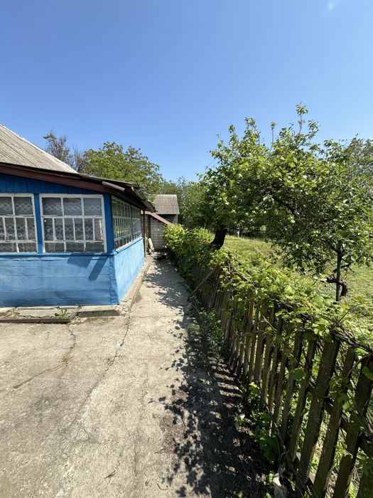 Будинок під Києвом