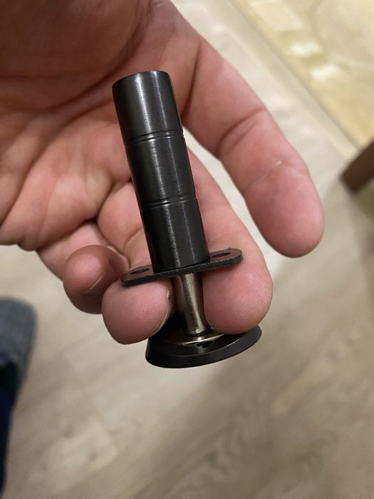 Прихований магнітний фіксатор дверей