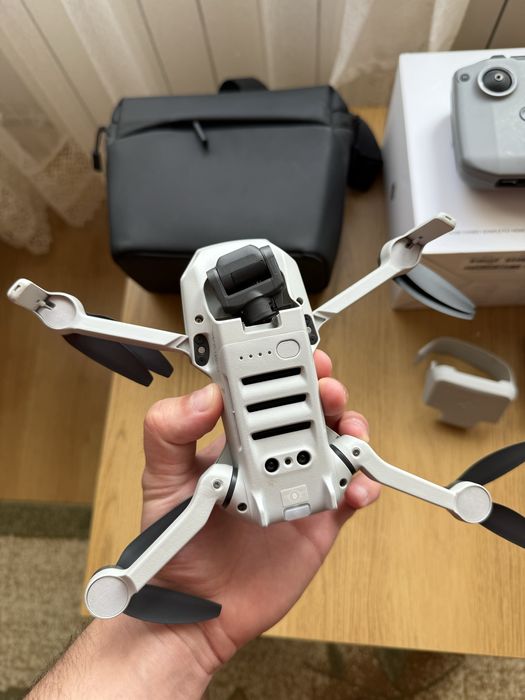 Dron Dji mini 2 se FMC