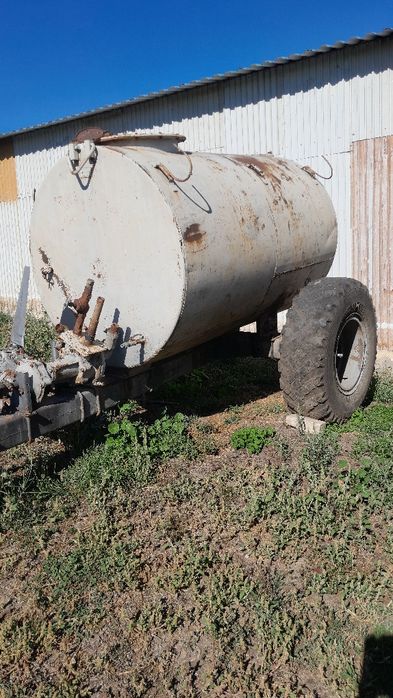 Продам бочку 3.2куба.