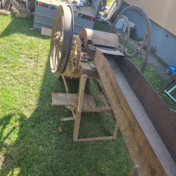 Продам січкарню.