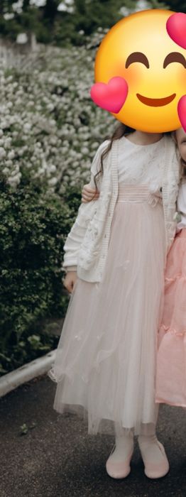 Продам святкову сукню на дівчинку