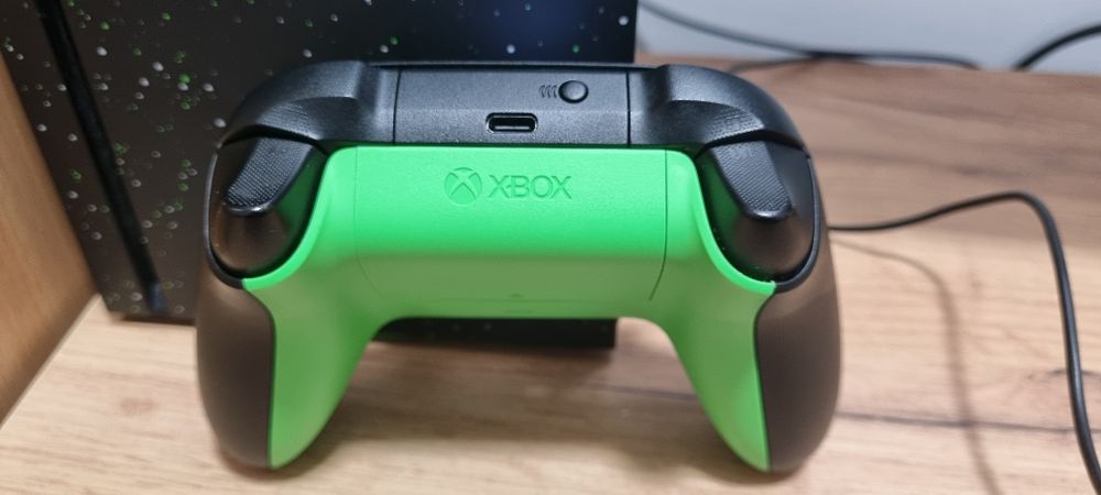 Ігровий комплект приставка Xbox Series X 2TB + монітор + навушники + і