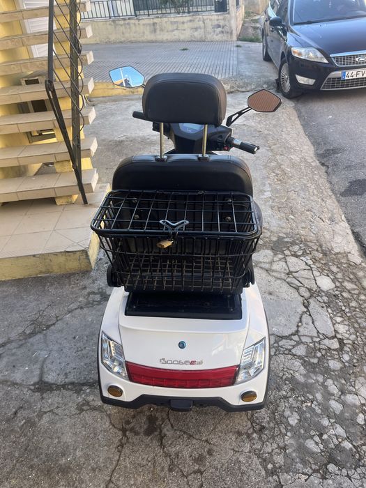Scooter eletrica