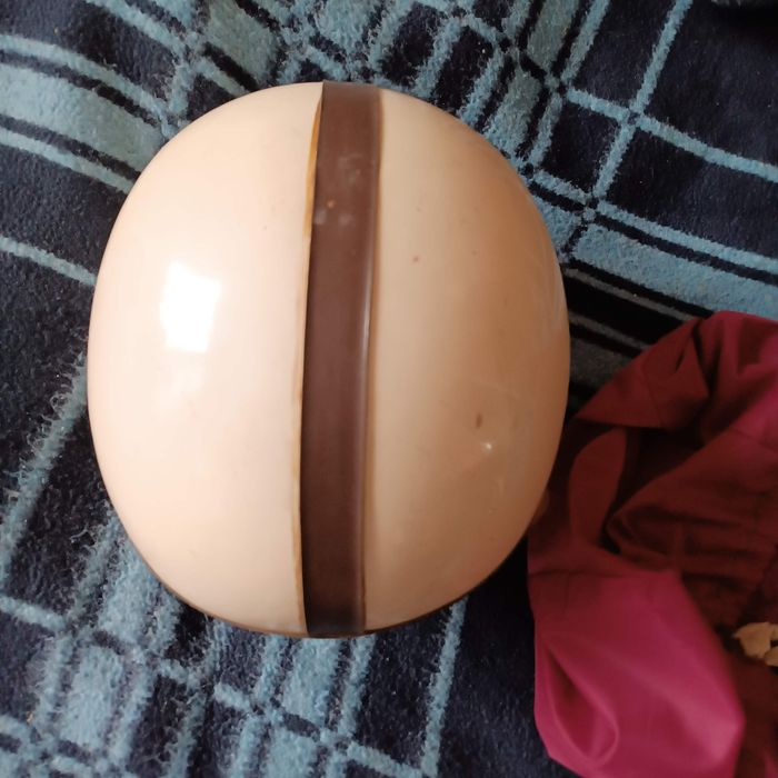 Kask Orzeszek z epoki PRL-u