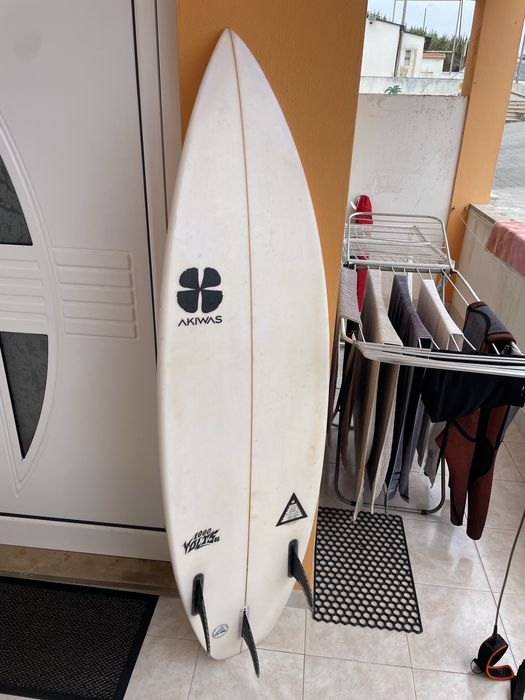 Prancha surf Akiwas 5’8” squash