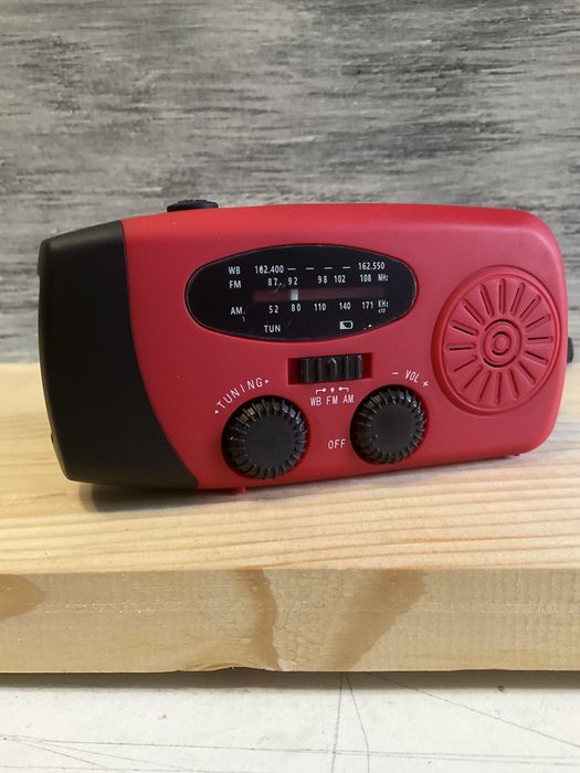 Радіоприймач-ліхтарик