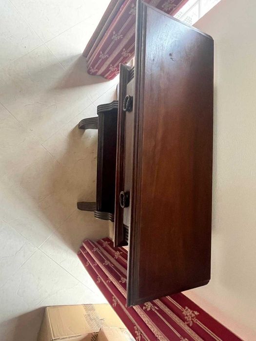 Móvel decorativo em madeira