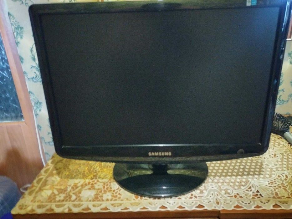 Монітор Samsung SyncMaster 2032 BW