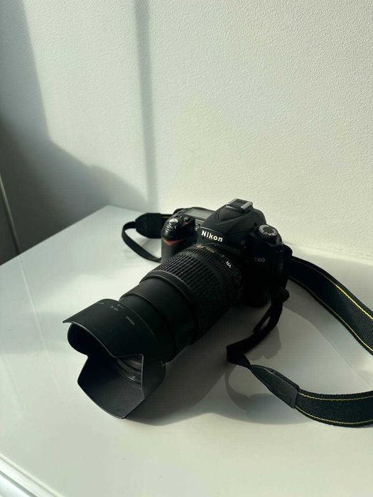 Nikon D90 + 18–105mm Kit Lens – Good Condition