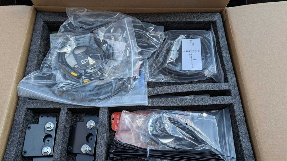 Трактор ЮТО (YTO) NLY 1054-S (105-115 к.с.) + Автопілот FJDynamics АТ2