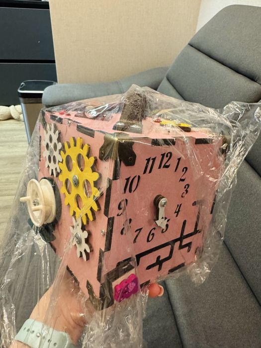 Бізікуб дитячий новий