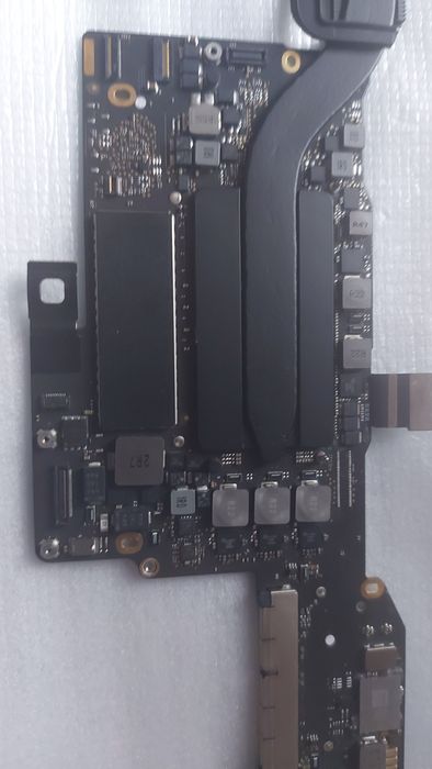 Материнська плата Macbook pro A1708.