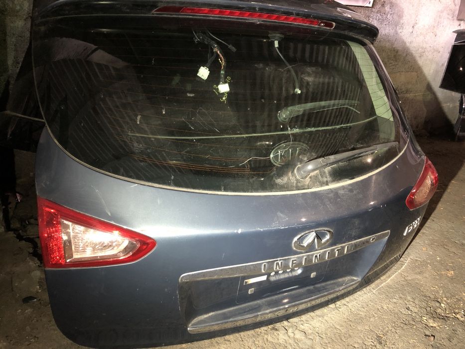 Крышка багажника Infiniti EX35