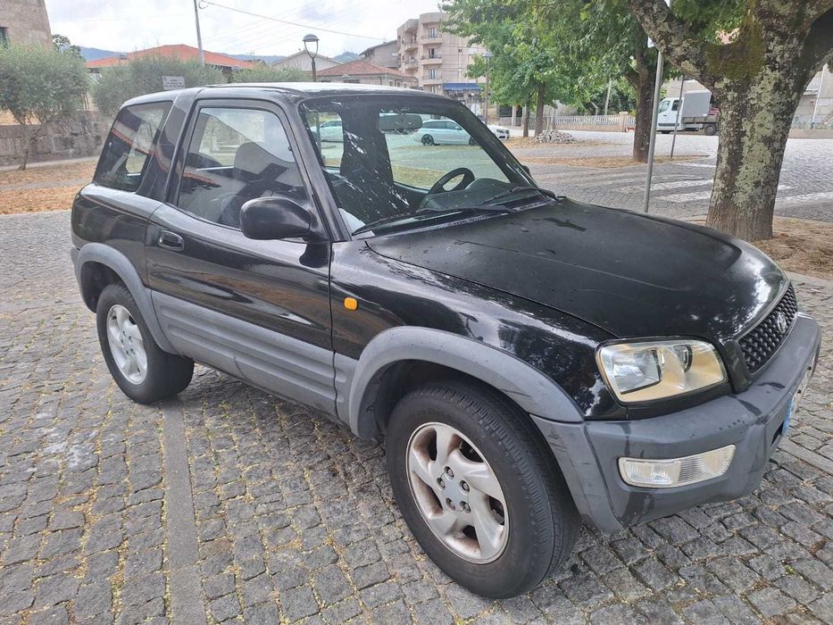 Toyota RAV4 2.0 4x4 – 1998 – 202.500 km – AC – Preto