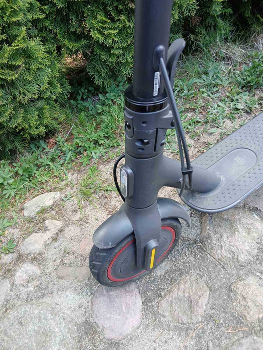 Pilnie sprzedam hulajnogę elektryczną Mi Pro2