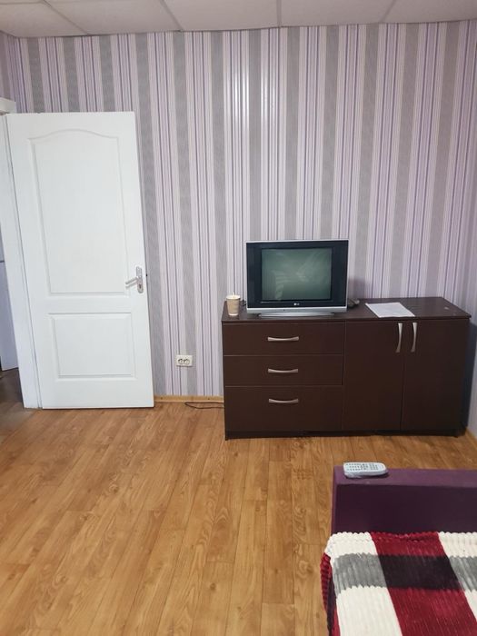 Здає власник 2 кім будинок,все окремо,тільки 3 етаж,світло є