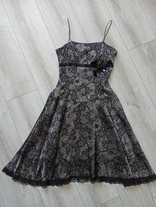 Elegancka sukienka szara, srebrna na wesele, studniówkę S 36