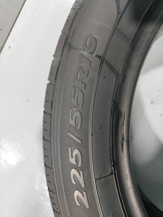 2 pneus semi novos 225-55R19 Bridgestone - Oferta dos portes