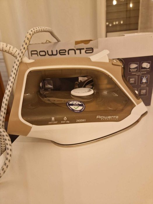 Ferro a vapor Effective( 2400W), Rowenta