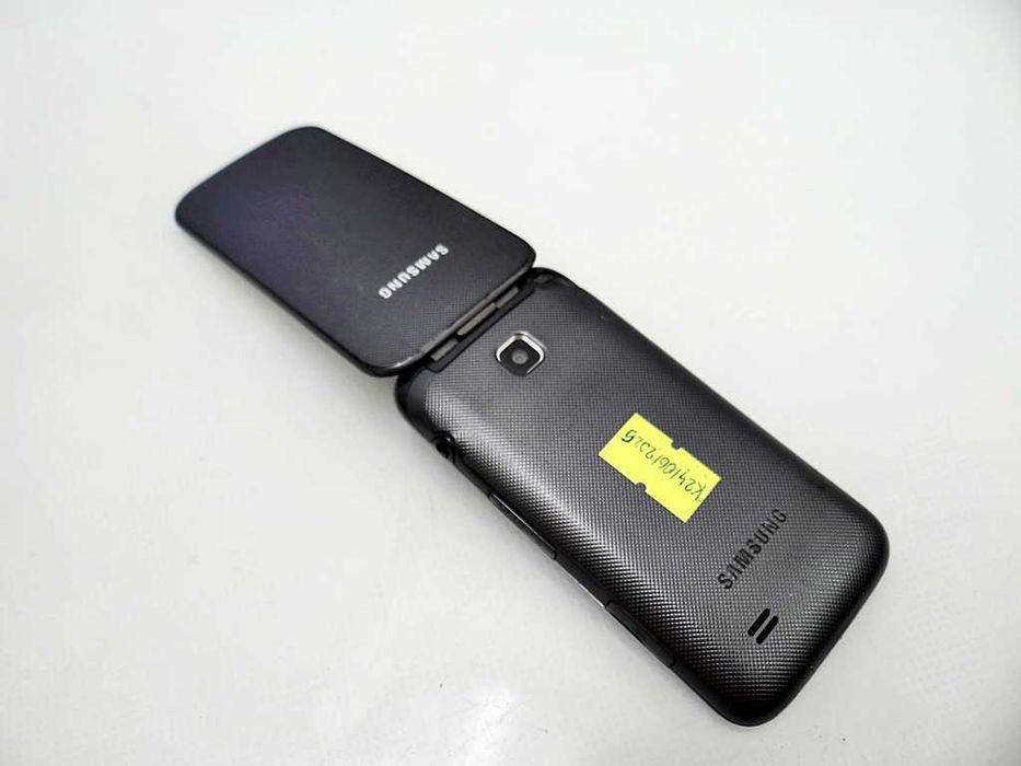 Samsung C3520 4 MB / 24 MB 2G czarny / Z klapką / Eko Komis