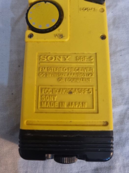 Rádio Sony a Pilhas