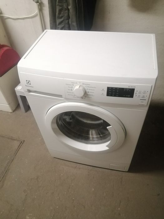 Pralka Electrolux 6 kg wsadu
