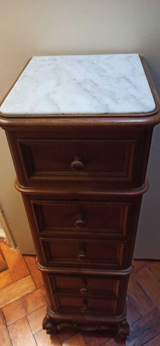 Mesa de canto antiga