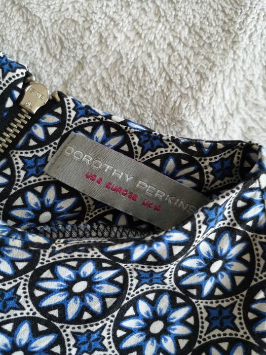 Elegancka sukienka w kwiaty kwiatki Dorothy Perkins 38 jak nowa