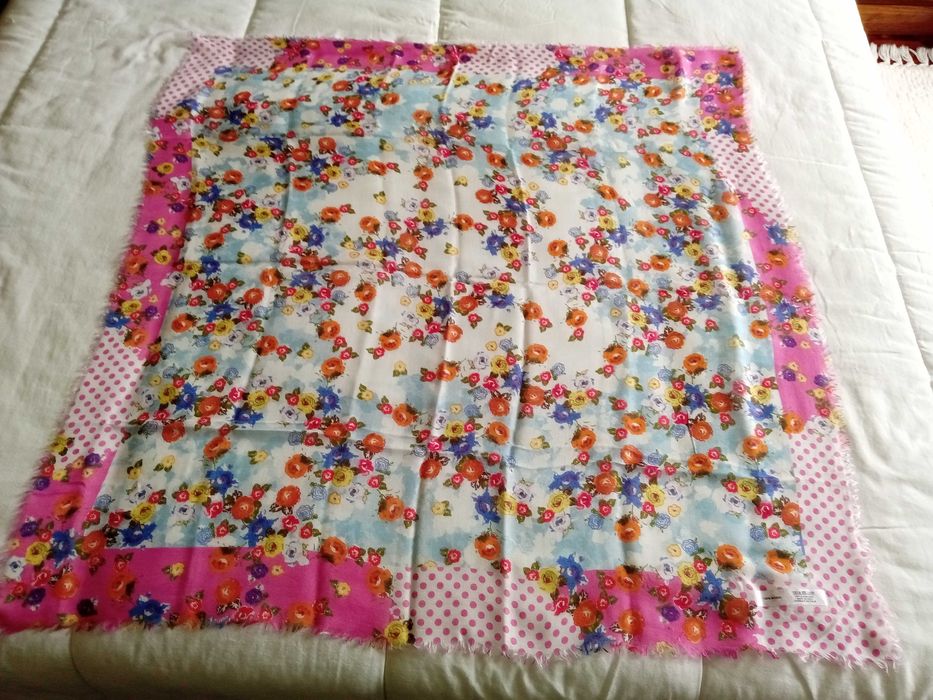 Lenço floral italiano