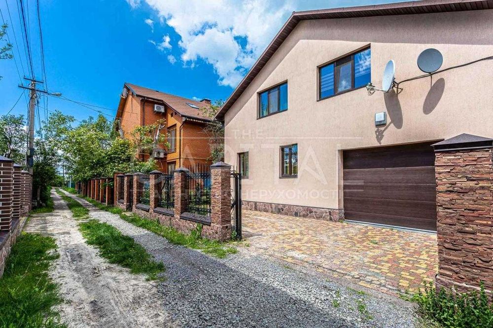 Продаж будинку / Підгірці, поруч Ходосівка, Лісники, Романків / 200м2 , 5.5 соток / ГАЗ / Повна комплктація / поруч озеро