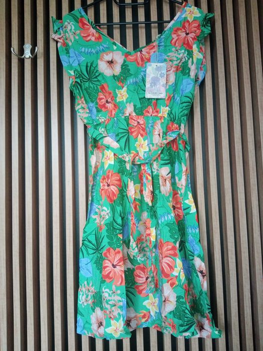 Wyprzedaż letnia sukienka w kwiaty zielona L/Xl