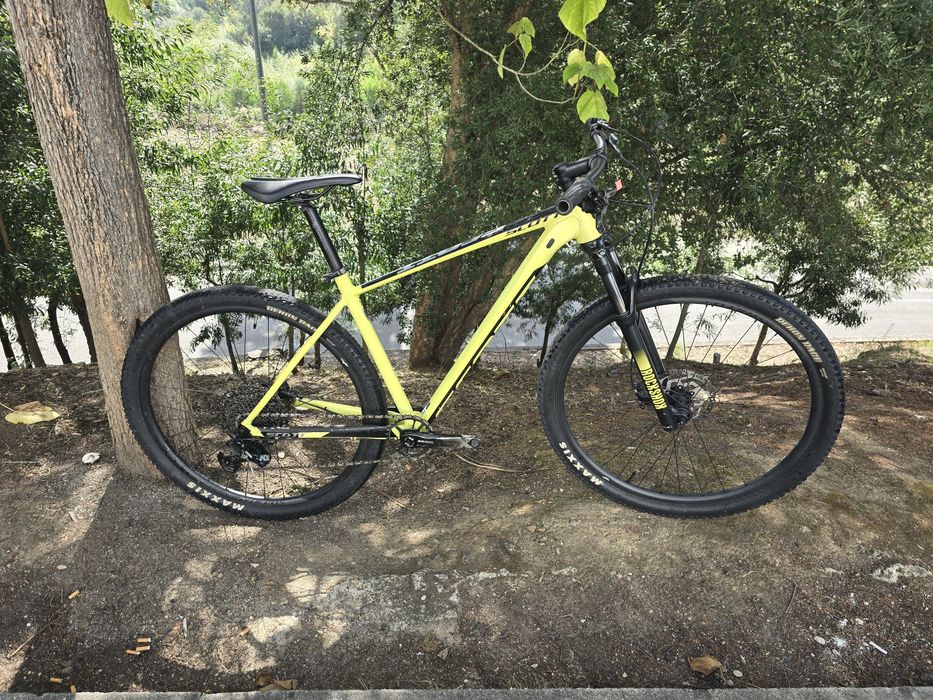 Scott scale 29 L usada 12x1v com rock shox