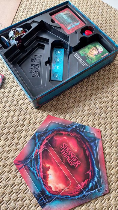 Jogo de tabuleiro Stranger Things como novo