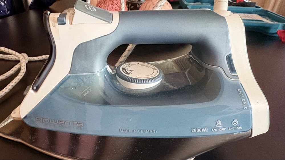 Ferro de engomar rowenta a vapor
