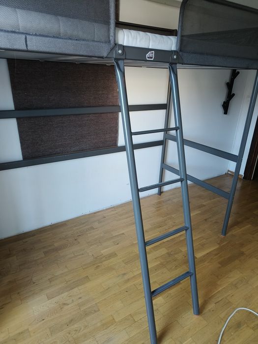 Łozko IKEA na antresoli