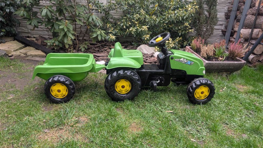 Traktor dla dzieci z przyczepką, zabawka dla dzieci
