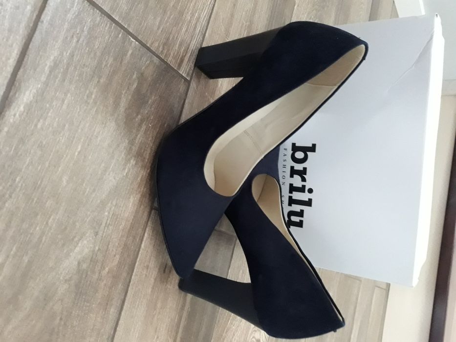 Czółenka na słupku