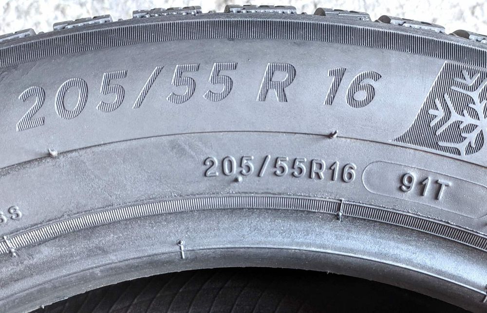 Шини зимові R16 205/55 Michelin Alpin 6