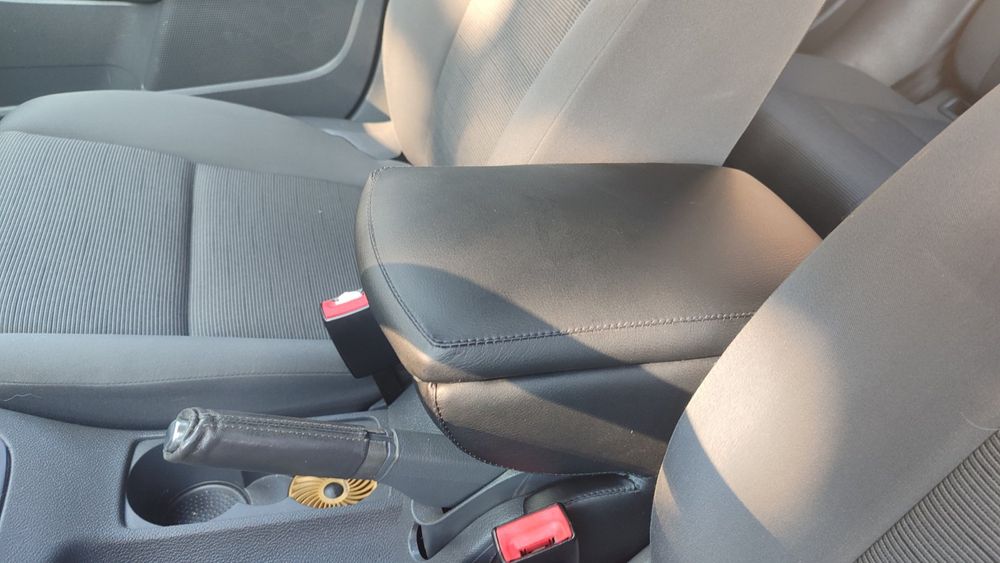 Подлокотник Volkswagen Golf 4, Golf 5, Golf 6, Golf 7, Golf Plus