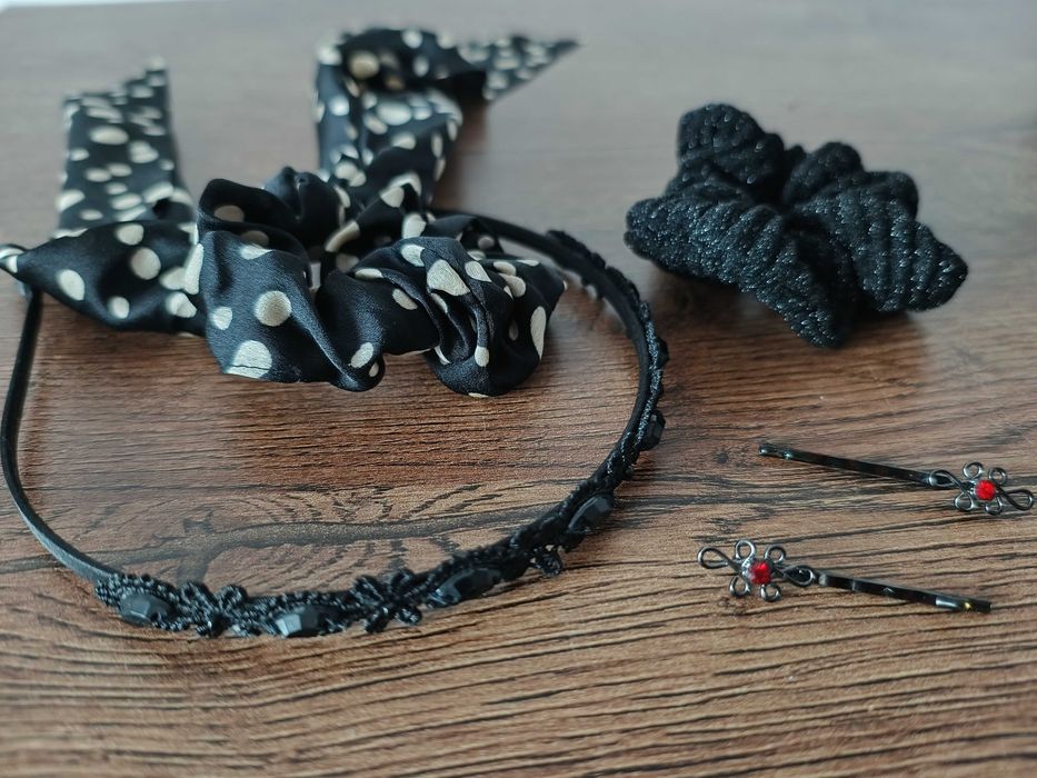 Zestaw eleganckich akcesoriów do włosów w stylu retro