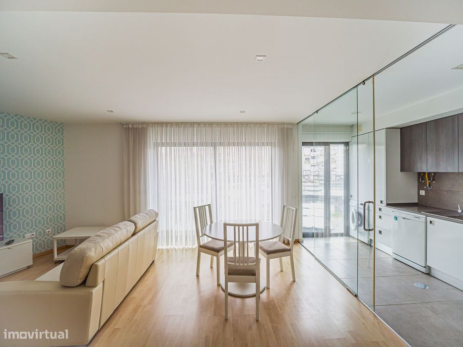 Apartamento T0 Mobilado, Glória e Vera Cruz