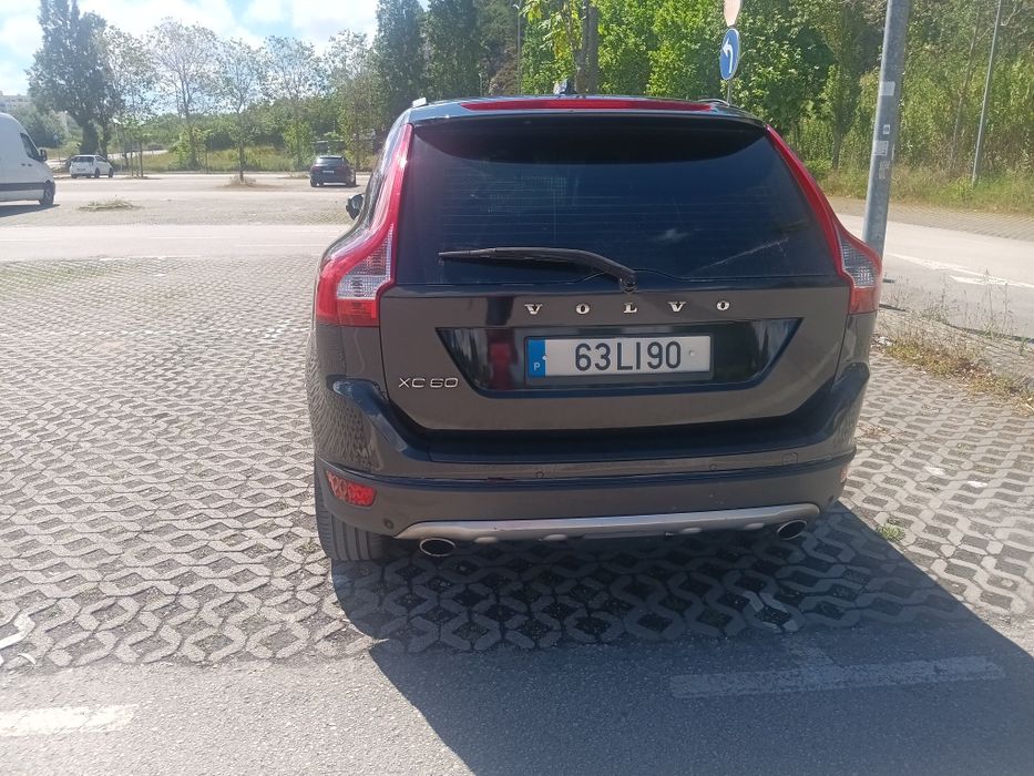 Volvo xc60 estimado de garagem.