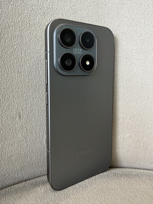 XIAOMI 17 12/512Gb Black (Global Version)
