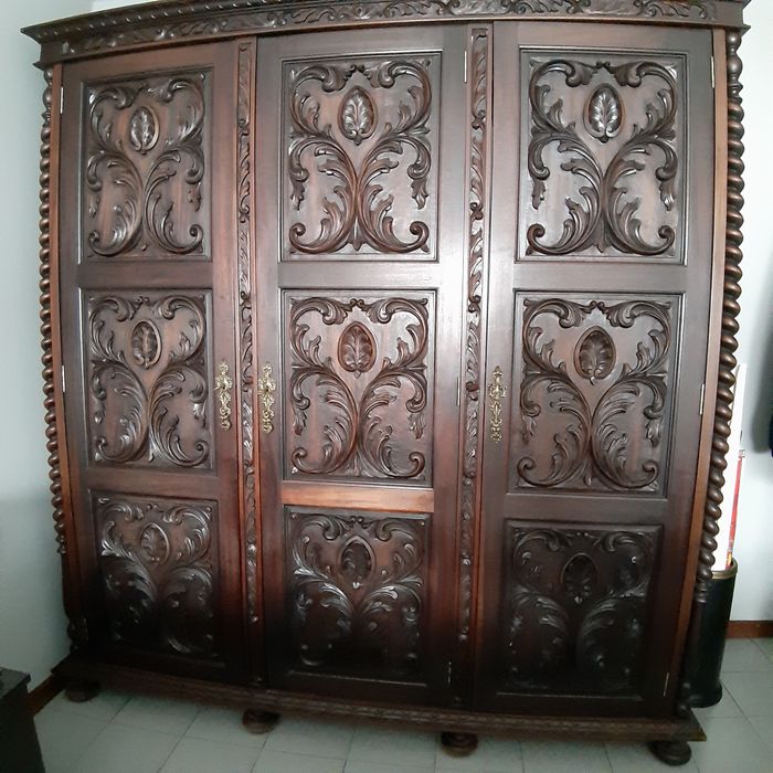 Guarda fatos madeira maciça