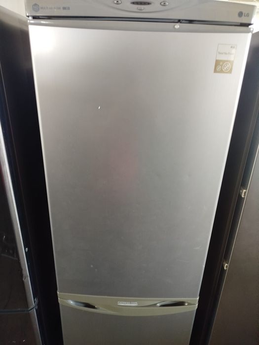 Frigorífico combinado LG inox