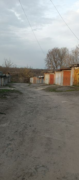Продам гараж військове містечко