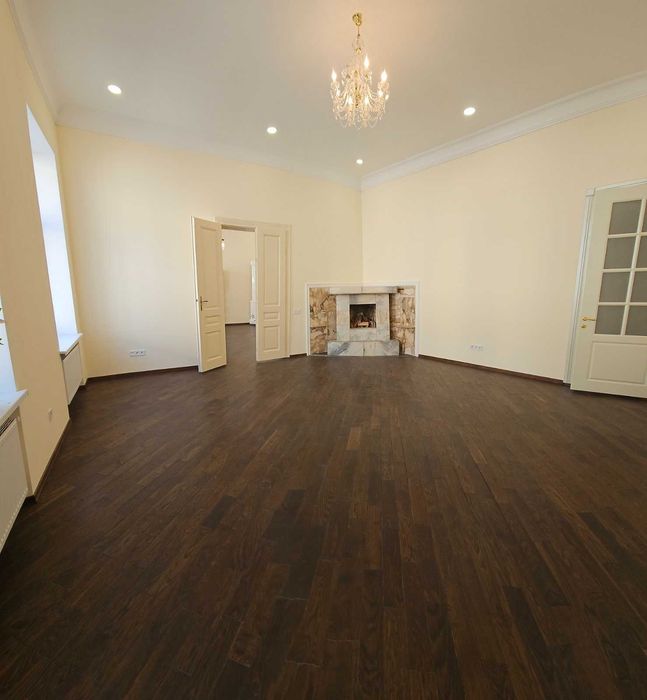 Продаж приміщення в центрі міста